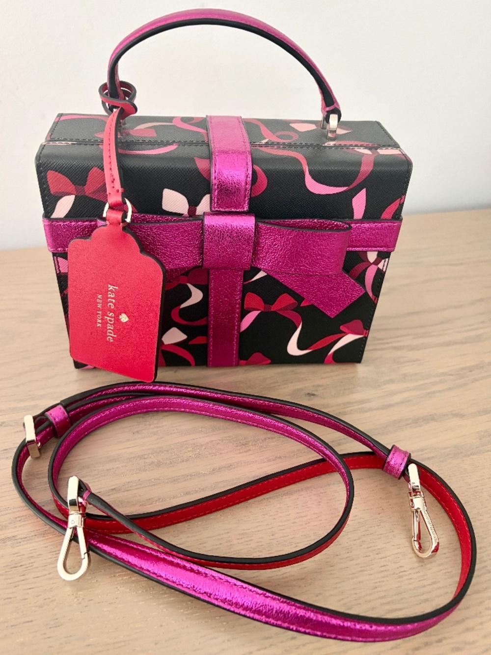 KATE SPADE, New York, Wrapping Party Gift Box, Leather, Crossbody Handbag, Purse